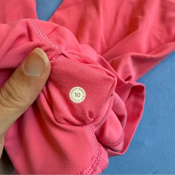 Lululemon Aligns - Picture 3 of 3